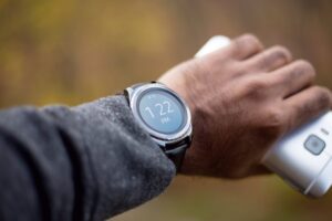 Warum bleibt das Display meiner Smartwatch schwarz