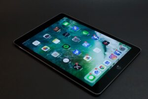 Warum bleibt mein Android-Tablet beim Start hängen