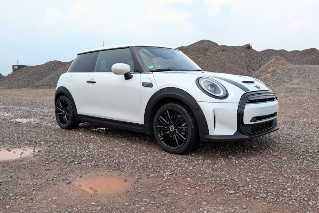 Welche Schritte sind nötig, um ein neues E-Auto zu laden